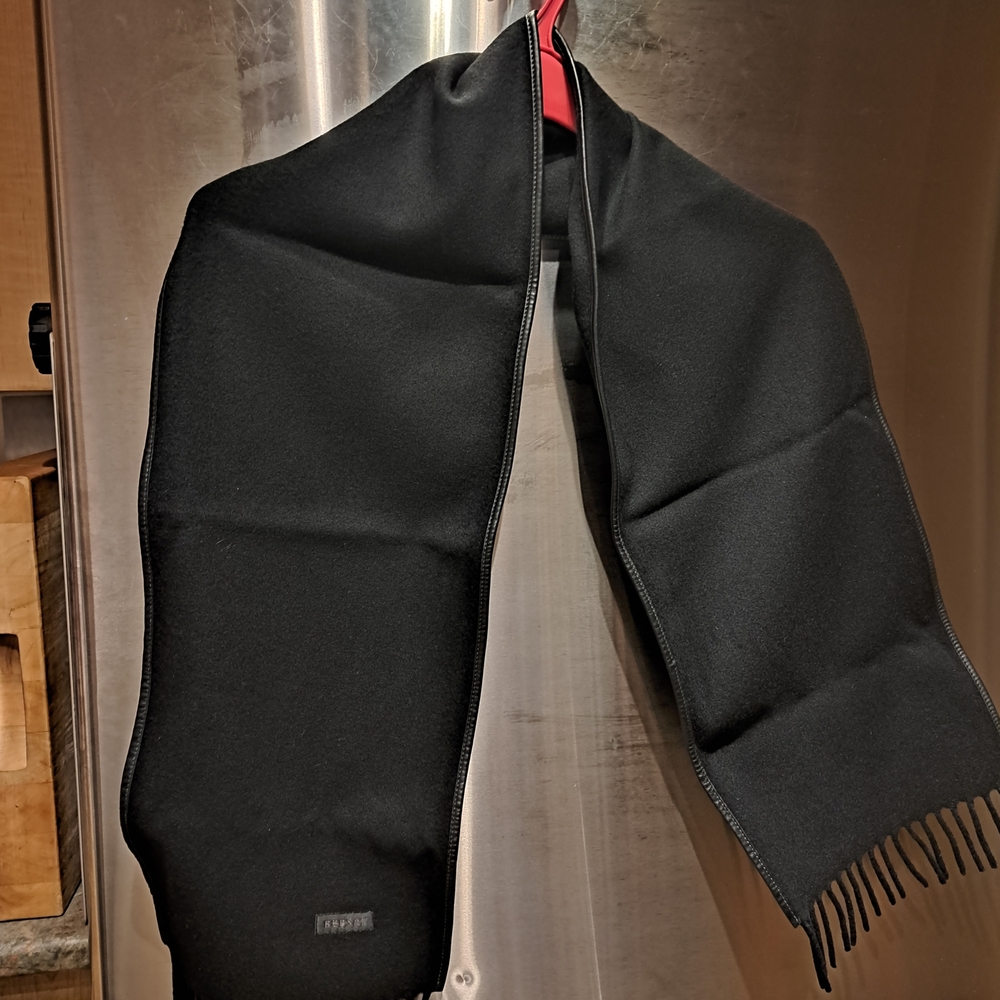 RUDSAK Black Fringe Scarf